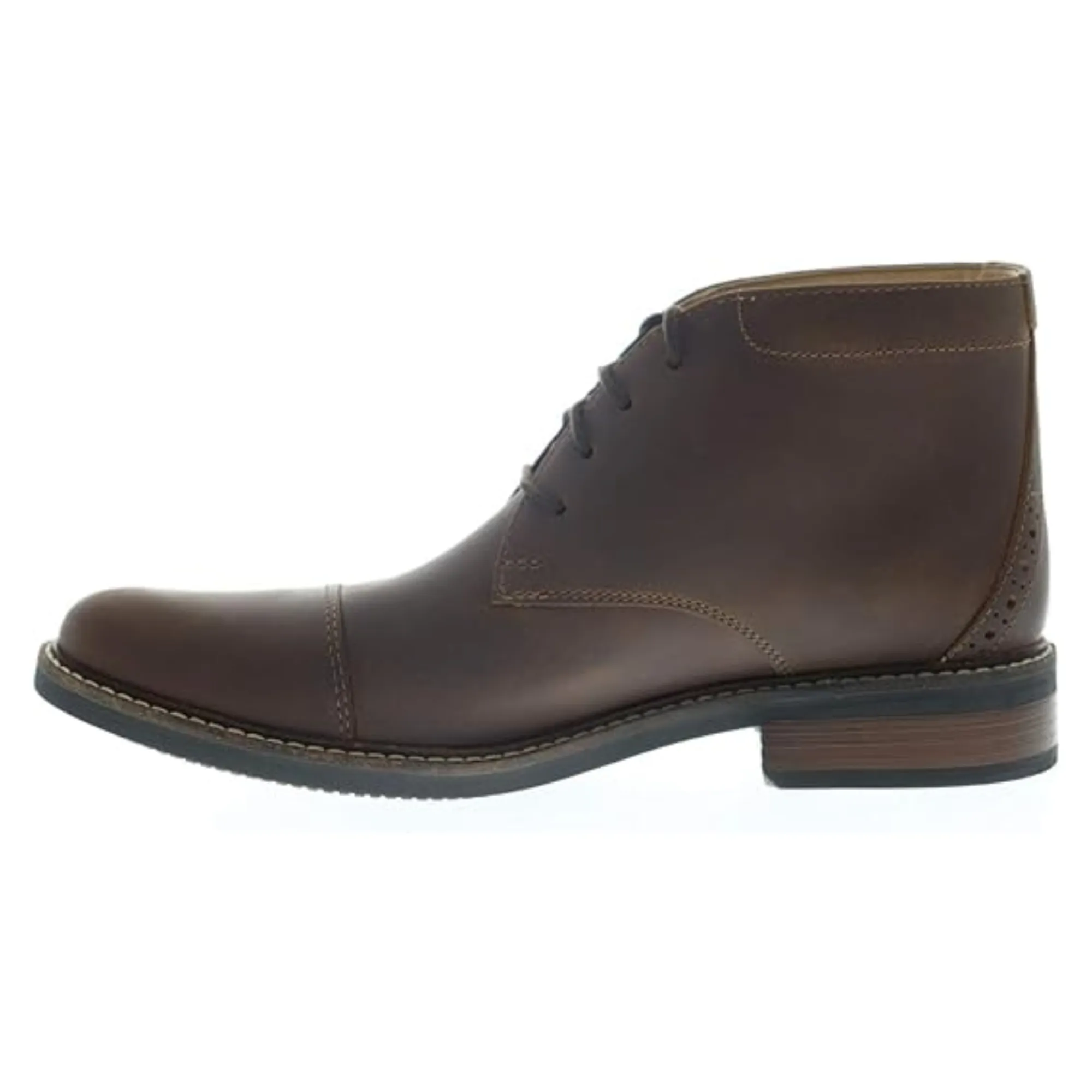 Clarks Maxton Men's Mid Brown Chukkas Boots